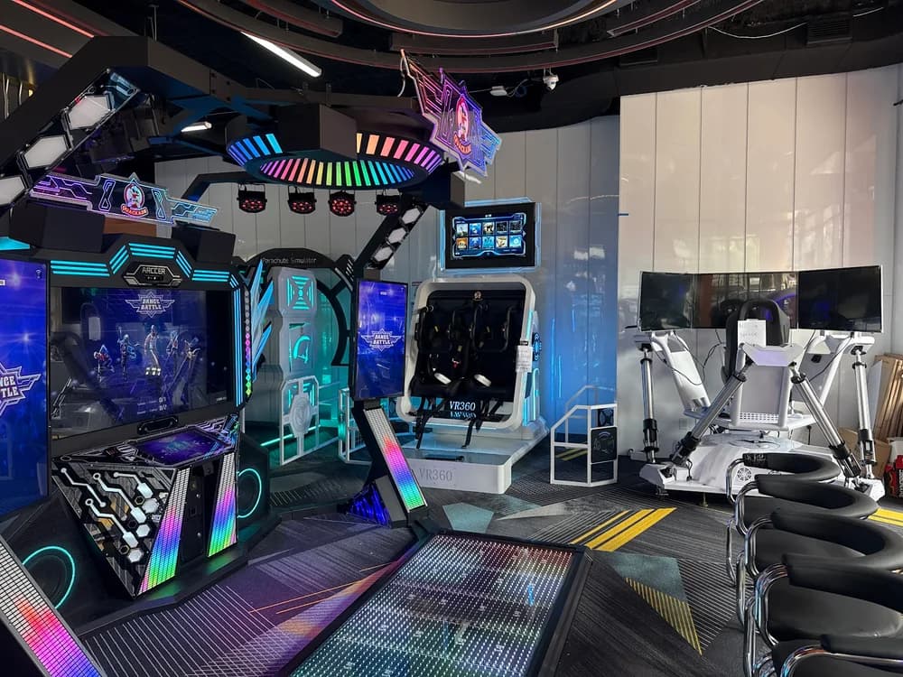 QUACKADE — QUACKADE — a family entertainment center in Long Island City, NY. VR, arcade games, claw machines and birthday parties. Where imagination comes to life and adventures never end.