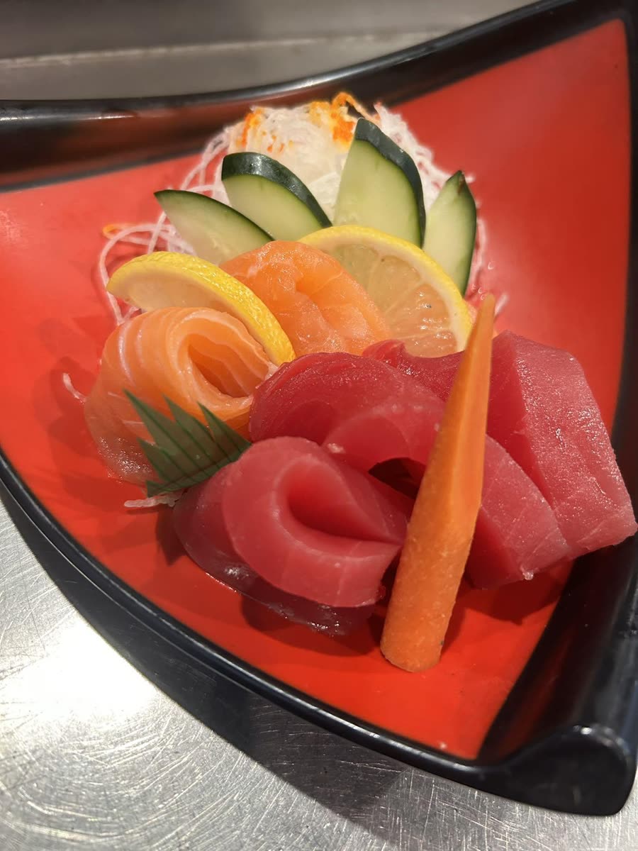 Sashimi Appetizer (6 pcs) — Kobe Japanese House