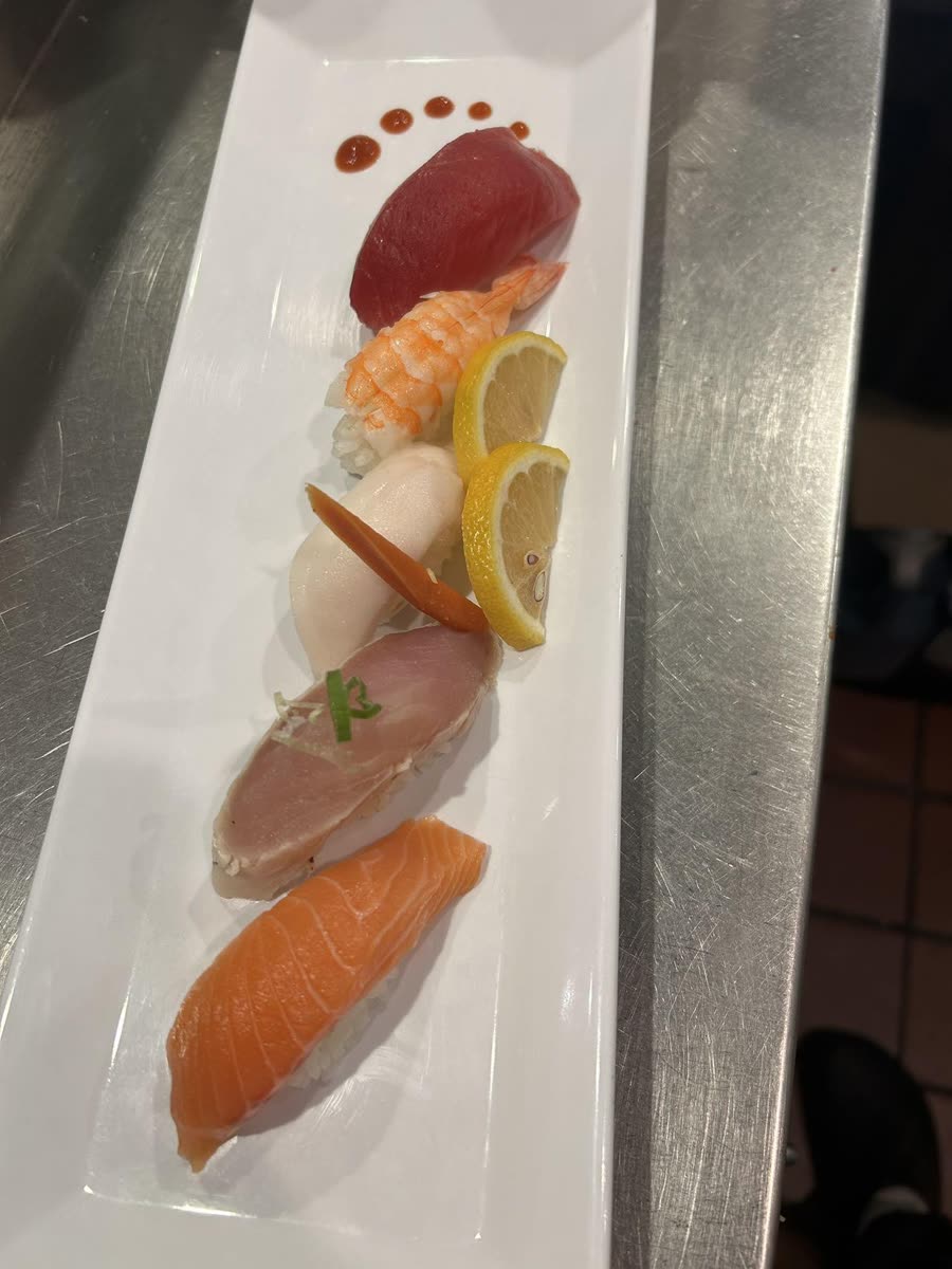 Sushi Appetizer (5 pcs) — Kobe Japanese House